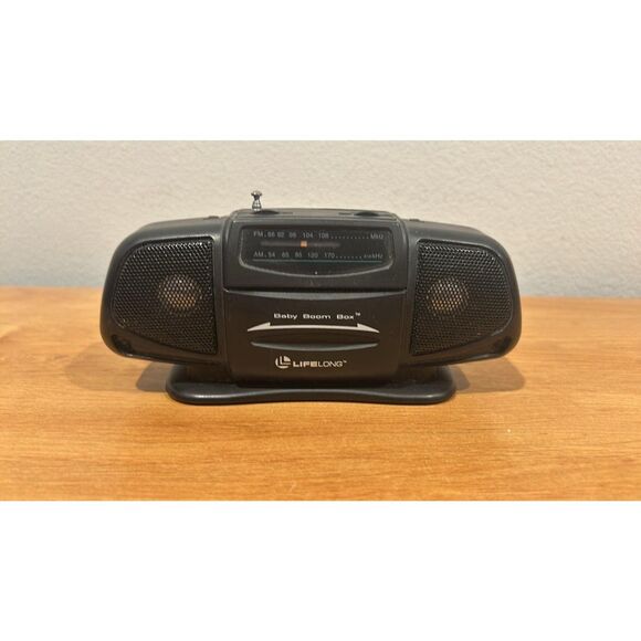 Working Baby  Boom Box By Lifelong  AM/FM  Portage  Radio 7.5x3.5 inches - Picture 3 of 7